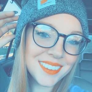 Meet your Posher, Eva